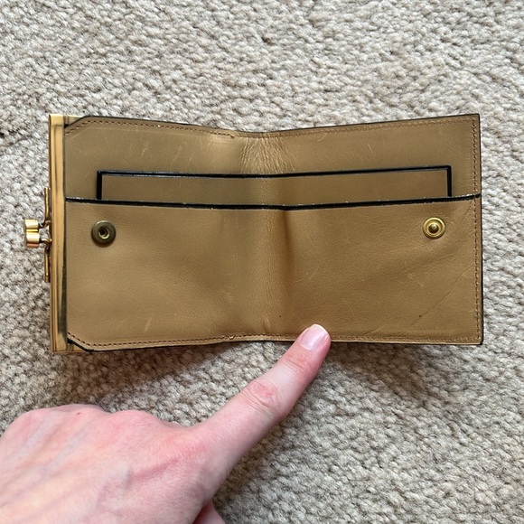 Vintage Holt Renfrew Tan Leather Wallet with Gold Hardware and Black Trim - Picture 4 of 12